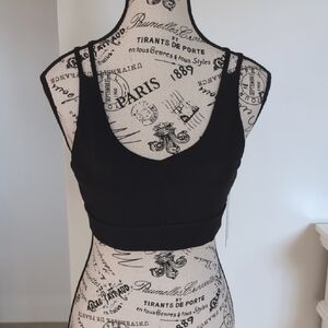 WILO THE LABEL | Women's Black Ribbed Crisscross Double Strapped Sports Bra